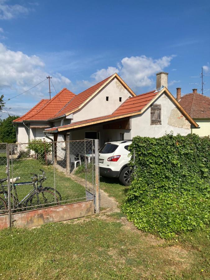98 Petofi Utca Balatonmagyarod Exterior foto